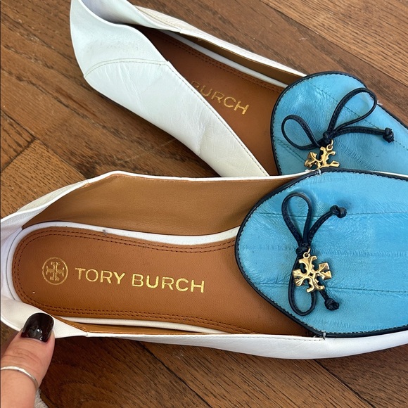 NWOT Tory Burch Blue and White Flats with Gold Accent - Picture 2 of 5